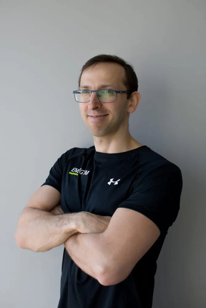 <strong>Derek Hughes</strong>